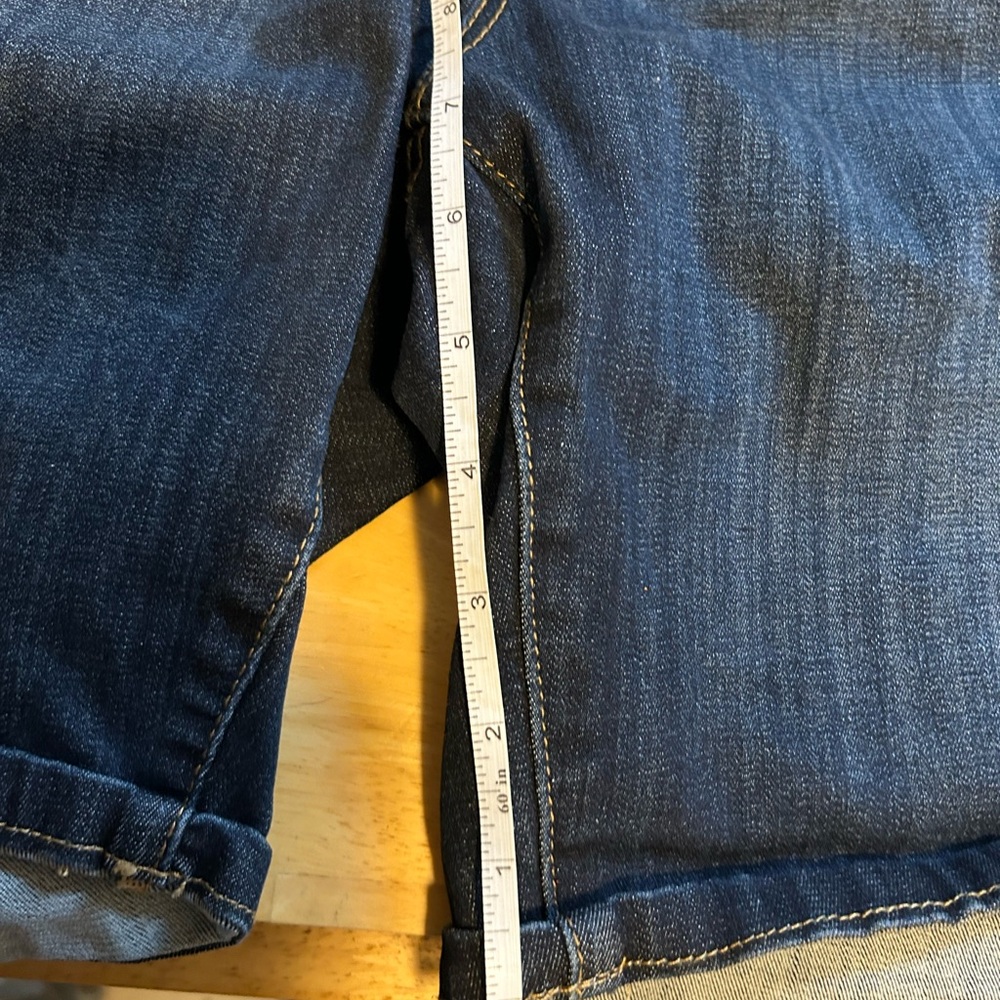 1xl Judy blue shorts stretch and pull on